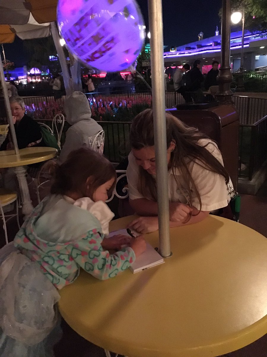 guy_natalie's tweet photo. Hey @WDWToday last night Carrie made my daughters night! She asked my daughter for her autograph since she was such a pretty princess! It was so special and sweet! It also made her so proud to write her name like a big girl! Thank you Carrie for being so awesome #CastCompliment https://t.co/A8xbeLqnGU