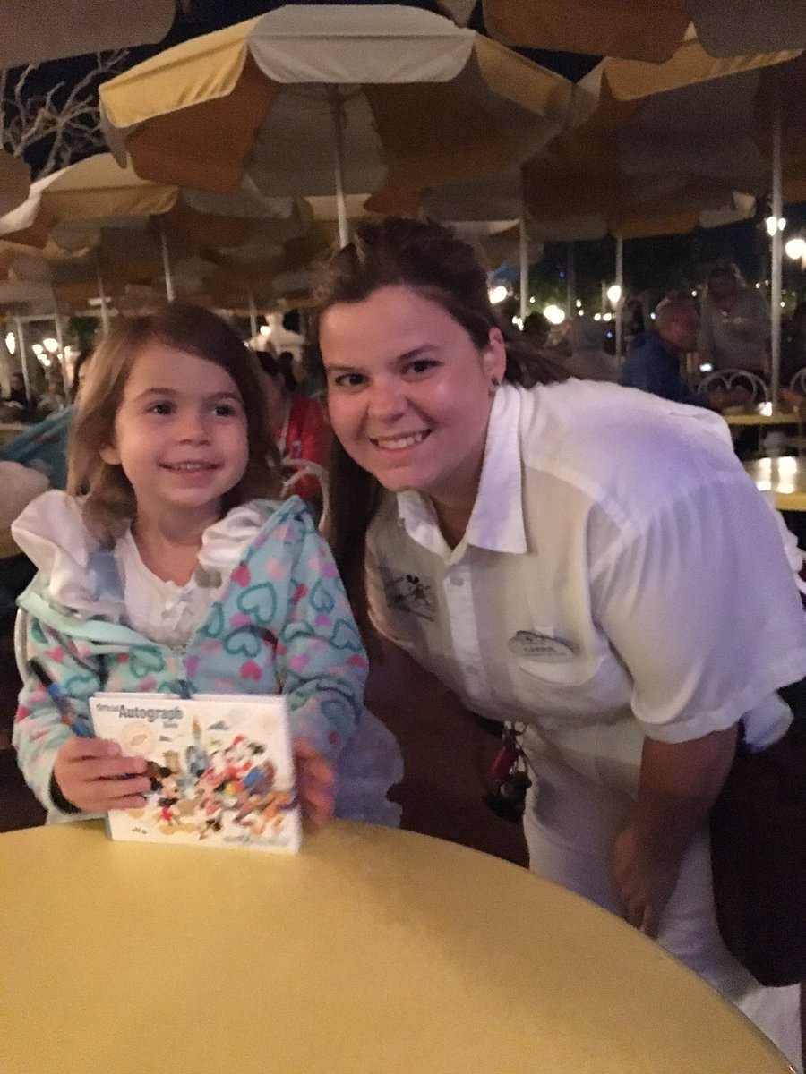 guy_natalie's tweet photo. Hey @WDWToday last night Carrie made my daughters night! She asked my daughter for her autograph since she was such a pretty princess! It was so special and sweet! It also made her so proud to write her name like a big girl! Thank you Carrie for being so awesome #CastCompliment https://t.co/A8xbeLqnGU