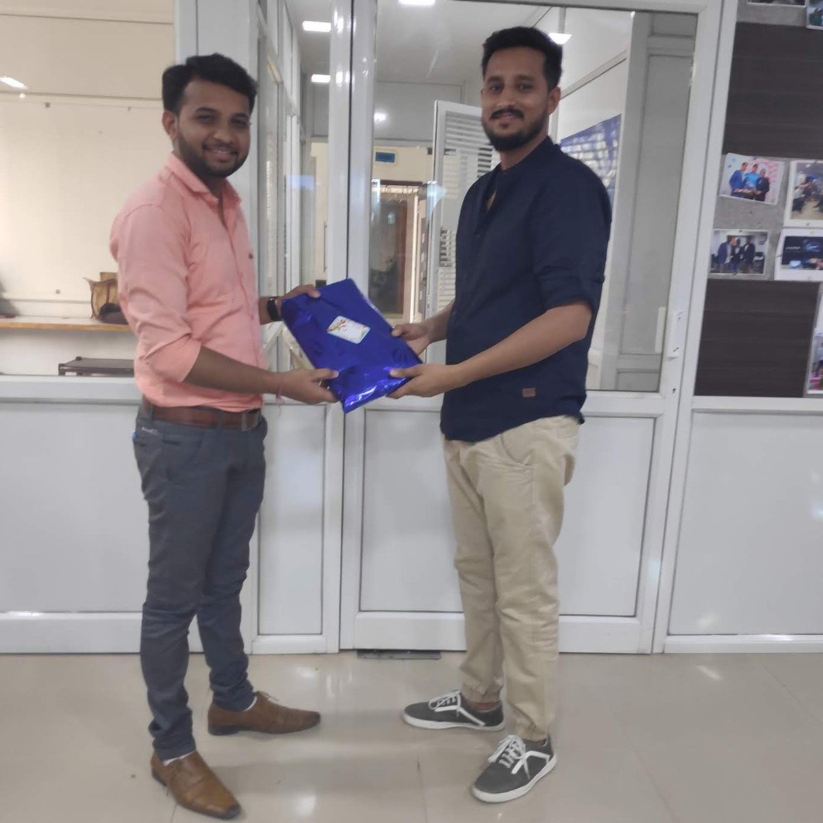 nitsantech's tweet image. Happy birthday to #Creative_designer Mehul Nimavat!🎉
This birthday, team #NITSAN wish you abundant happiness and love. May all your dreams turn into reality and may you be gifted with life’s biggest joys and never-ending bliss. 
#StayBlessed #HappyBirthday