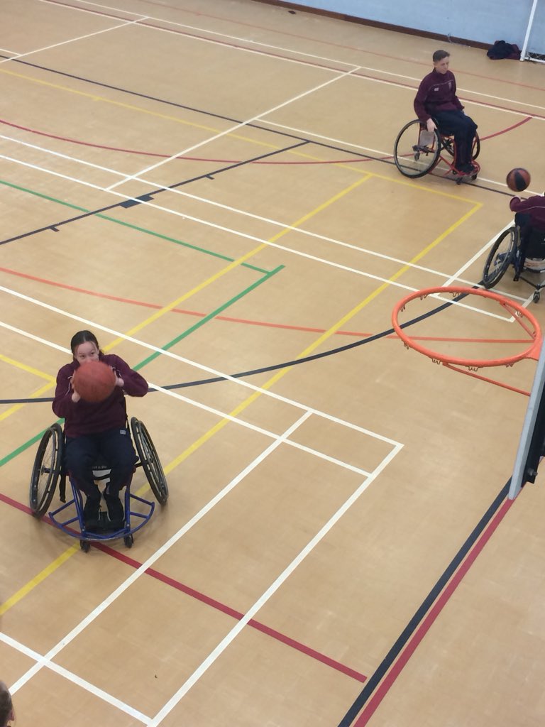 teaching_confes's tweet image. @BromsSchool @BromsPE A very big thank you to Jon from @bromsgroveblaze. He delivered an excellent session for the pupils. Pupils have gained an experience to go with their classroom knowledge. @ParalympicsGB #practicaltheory #alwayslearning #wheeelchairbasketball