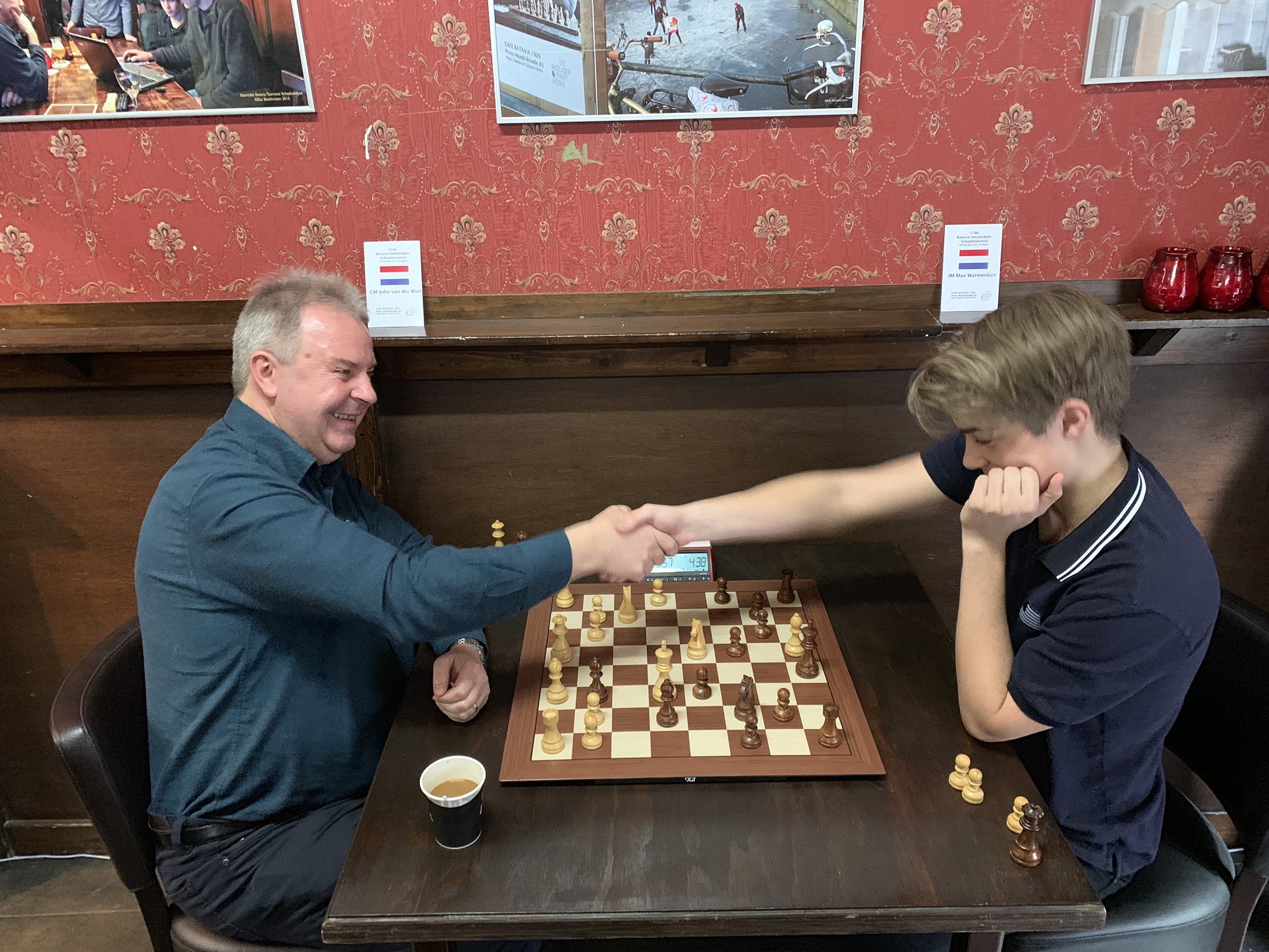 ChesscomLive on Twitter: "Check out this beautiful by IM Max Warmerdam vs GM John van der Wiel: https://t.co/mvc3Oim6bv #bataviachess @bataviachess https://t.co/5bzOy1iEuk" / Twitter