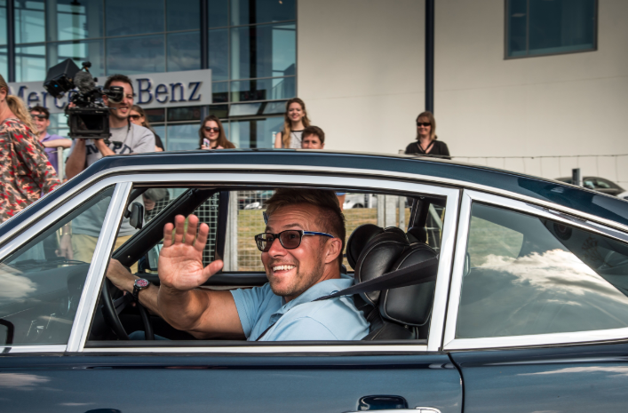 HopeClassicUK's tweet photo. In July 2015, classic car enthusiasts took part in the inaugural Hope Classic Rally and realised their dream by getting behind the wheel of some great classic cars for the first time! #classiccars #HCR2015 #drivingsustainablechange https://t.co/nfi4fEkTQt