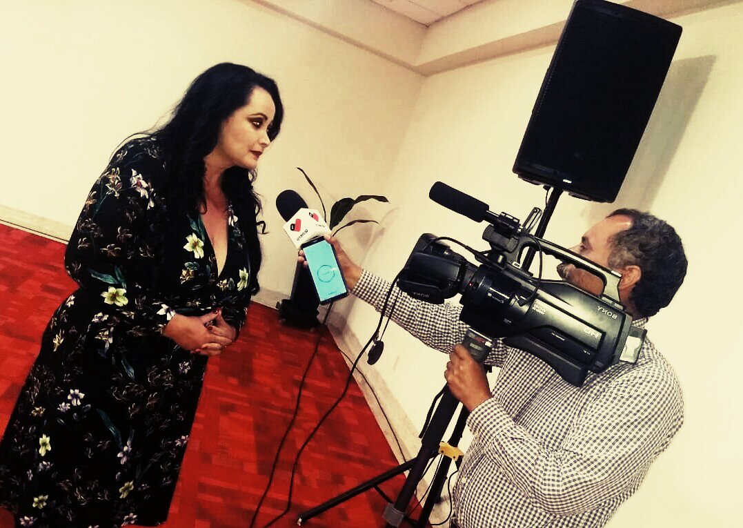 otely's tweet photo. Entrevista en Puerto Vallarta. https://t.co/5h0s26tUOq