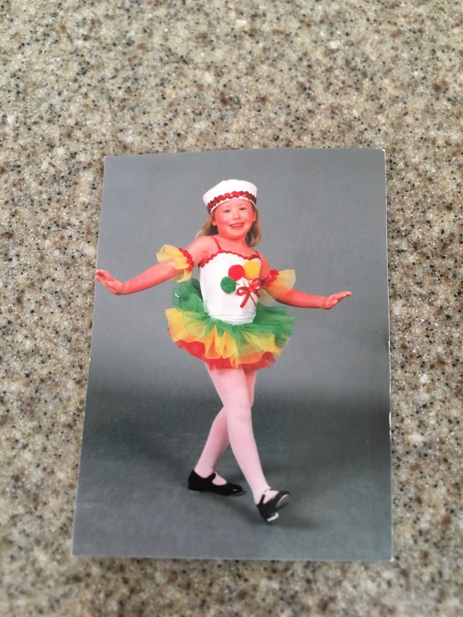 MattAlbaMedia's tweet photo. This morning was a FIRST for me...I explained on-air how my sister and I share a rare skin condition called ichthyosis. It's the same condition Jordan Flake and her baby were allegedly kicked off a plane for last week. Here are some pics of Brittany and I as kids. @FIRST_Skin https://t.co/ijFKuO6HaT