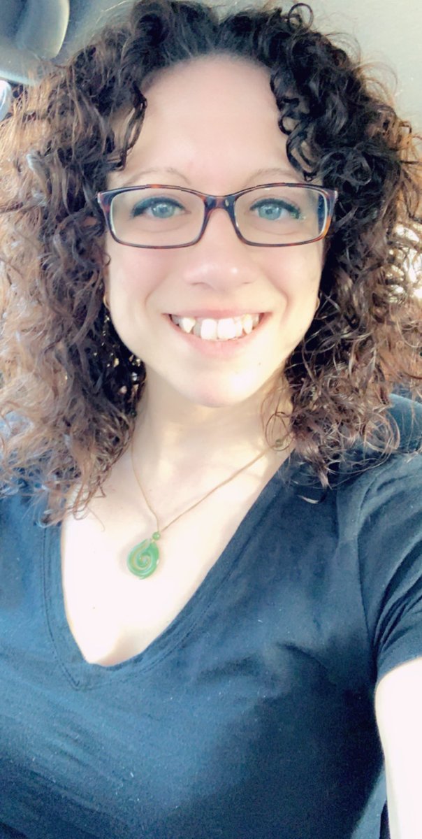 I want to thank the most beautiful @kathlyndarling for the necklaces she sent me. This is one of them. Both are made of Canadian jade. I love you, Queen!! 😘😘😘💙💙💙😘😘😘😘💙💙💙