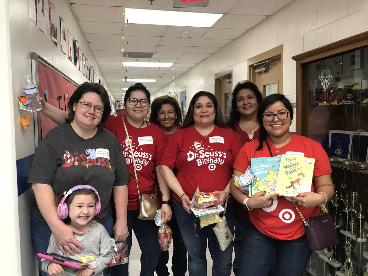 Winston_ISE's tweet photo. We appreciate @Target for allowing their awesome team members to read aloud to our 1st grade scholars! #WinstonWins #ReadAcrossAmerica #ShareTheLoveOfReading #WinstonReads #EISDLiteracy @EISDofSA @DrH_OnTheEdge @drklgilmor https://t.co/4Sfotj03Nd