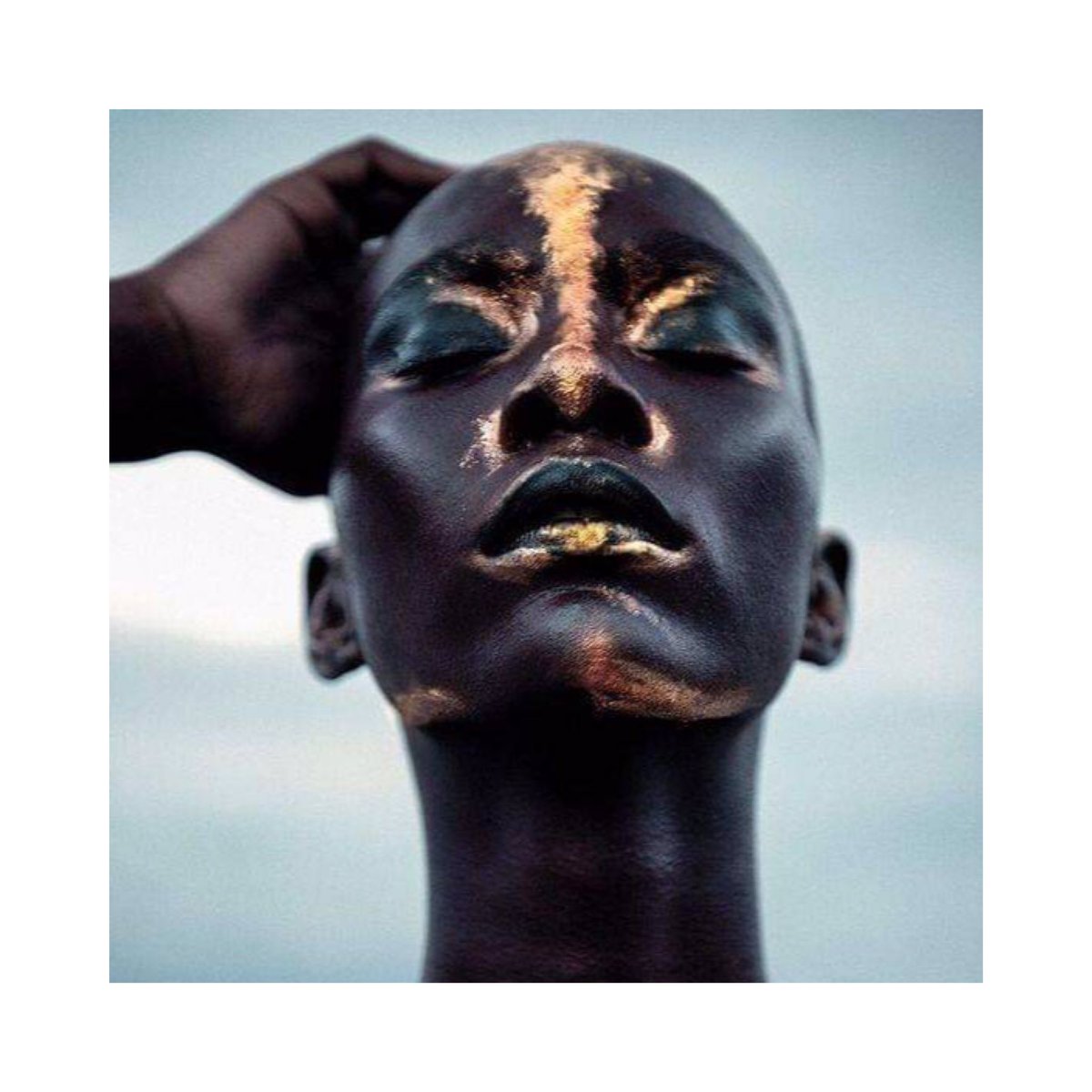 MeetingsTree's tweet image. #Womenssay in Senegal, #FemaleEmpowerment, #Prestige &amp;amp; #Wealth is measured in glittering gold outfits &amp;amp; jewelry, a ravishingly beautiful tradition. Senegalese women are using fashion for sociopolitical, economic ends &amp;amp; to celebrate their own history. @smithsonian #experiential