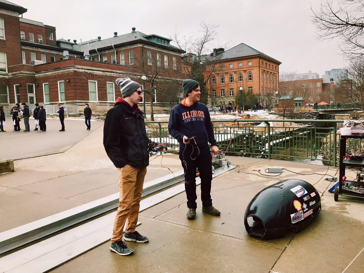 Illini Hyperloop tweet media