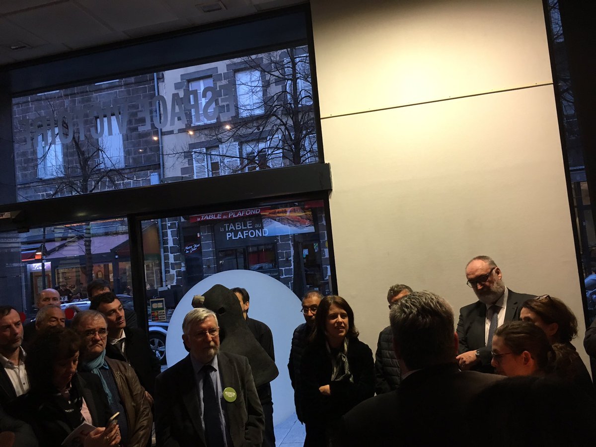 phmouget's tweet photo. Lancement de la campagne #becap de communication de la @CAPEB_63 en présence de @Prefet63 et @olivierbianchi1 @ClrmntMetropole à l office de tourisme de @ClrmntAuvergne ▶️ @CMMassifCentral partenaire https://t.co/gf8etIWW97