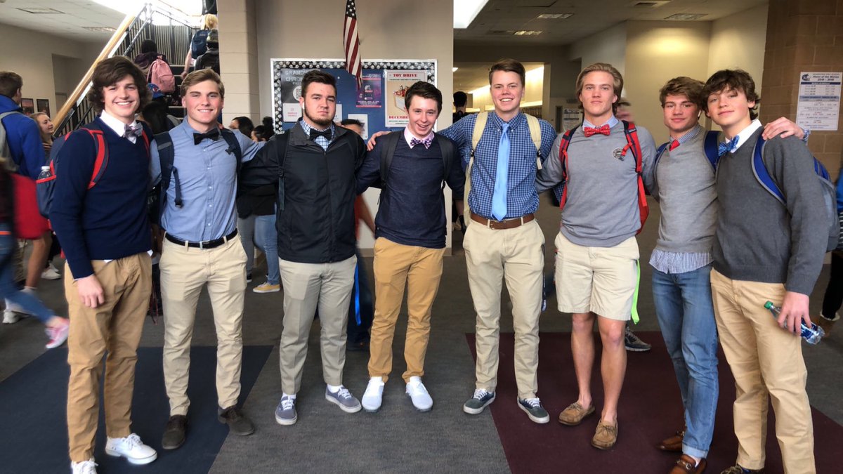 cece_succulent's tweet photo. Good luck to @OneP1neapple and the rest of the boys of @GviewBoysLax as they take on Rocky Mountain @8 @Legacy!! #oneplant https://t.co/rQNkj2HIFt