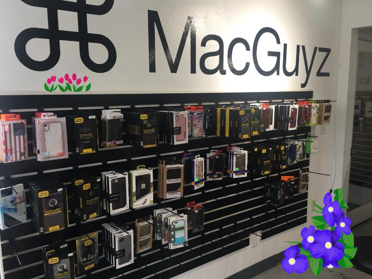 MacGuyz's tweet photo. Come in today and have your screen replaced fast! Check out our selection of cases while your here! Starting at $15! We are open 10am-6pm M-F and 10am-4pm Sat.
#crackedscreen #iPhone5 #iPhone6 #iPhone7 #iPhone8 #Apple #fixit
** FREE screen protector with the purchase of any case! https://t.co/2IkYisVBzw