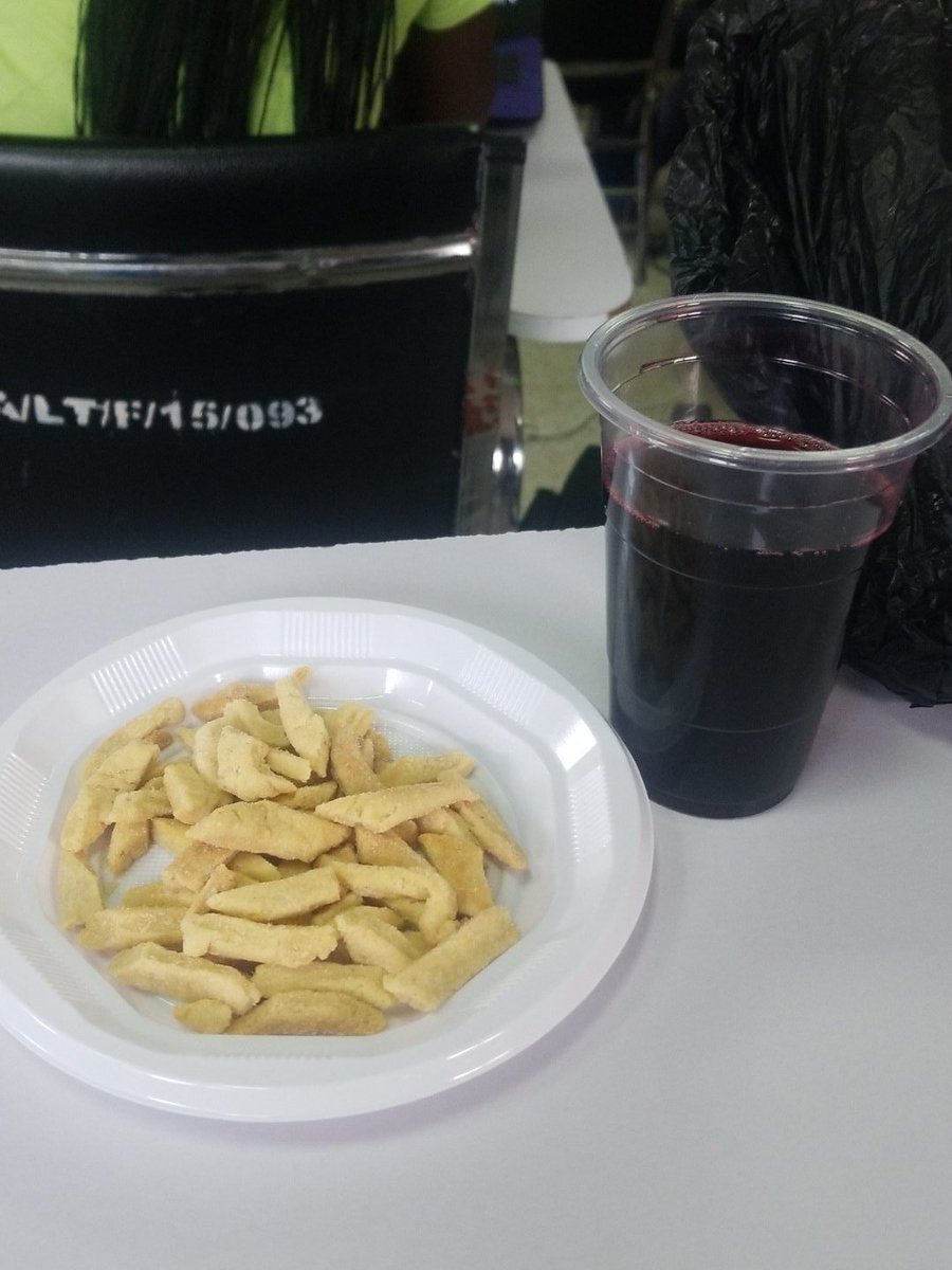 CryssyBella's tweet image. The snacks .........U should taste.its not the regular Regular #djangogirlswa #WomenWhoCodeInPython #pyladiesghana