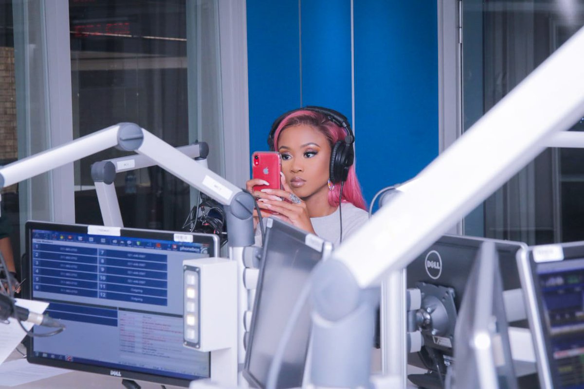 M_SportsSA's tweet photo. Earlier today @NoMoozlie referred to @LeeKasumba as a pioneer in Hip-Hop.
We enjoyed their conversation about the #CastleLiteUnity track & witnessing their sisterhood this #IWD2019 ๐๐พ https://t.co/mJMzm3PIAg