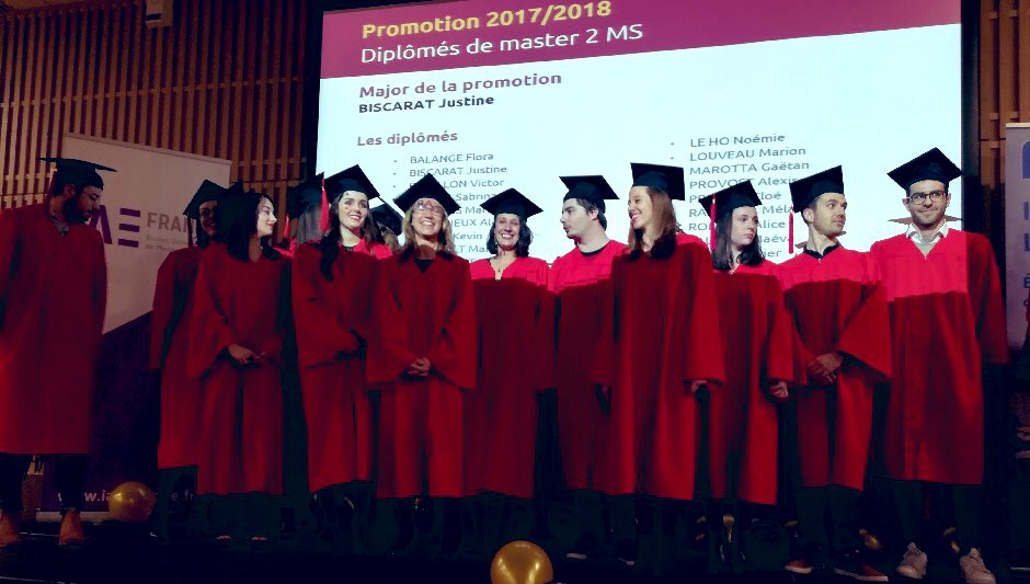 feuzeby's tweet photo. Ils sont pas beaux nos diplômés du #master #marketingdigital !! 👏 à eux ! #fieredenosetudiants https://t.co/ieOt1MWyR9