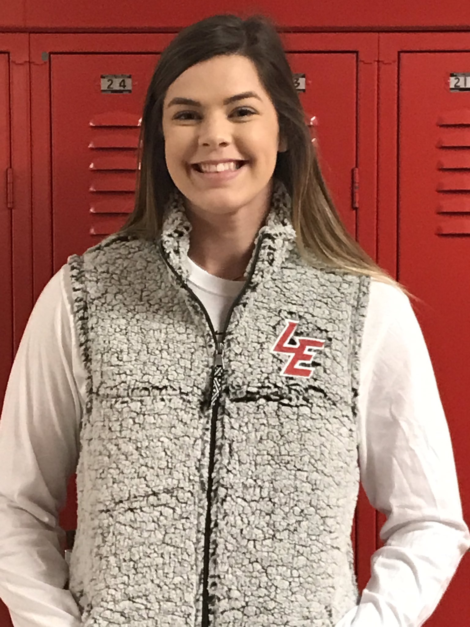 Logan Elm School Store (thebravecave) / Twitter