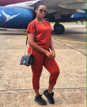 Nawti_kaff's tweet photo. HRM Bam👸🏻
She's that girl who wakes up with a purpose and intent.
She's that girl who never gives up.
She's that girl who looks a challenge in the eye and gives it a wink.
She's that girl who believes anything is possible and is willing to work for it.
#HappyWomensDay #BBNaija https://t.co/J39zwQ0VJQ