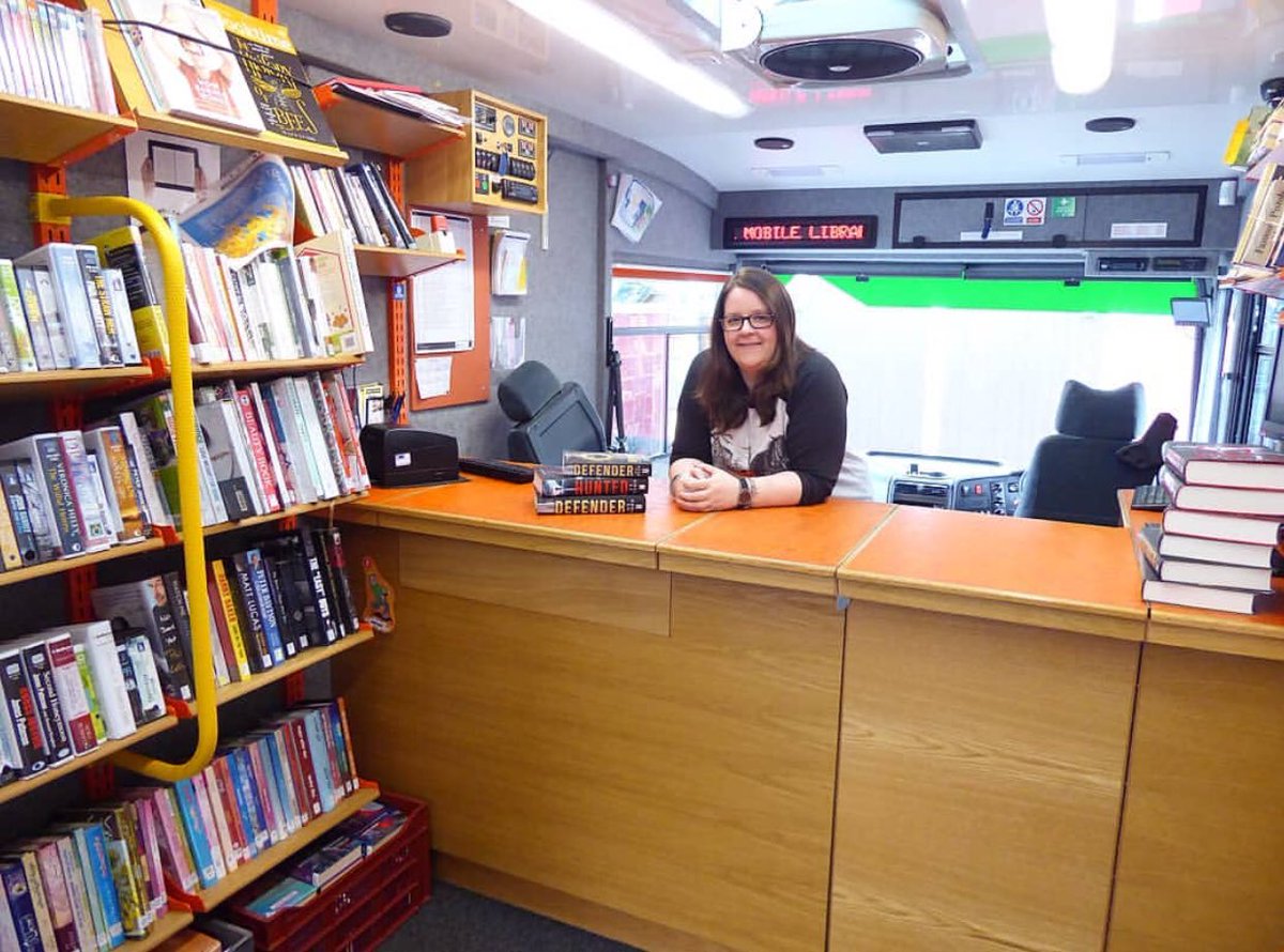 100Masters's tweet image. Radio presenters, poets, librarians, authors, a Navy Lieutenant Commander, a turner prize winner and a nominee, and top medal winning athletes - just some of our brilliant female #100masters 

#InternationalWomensDay