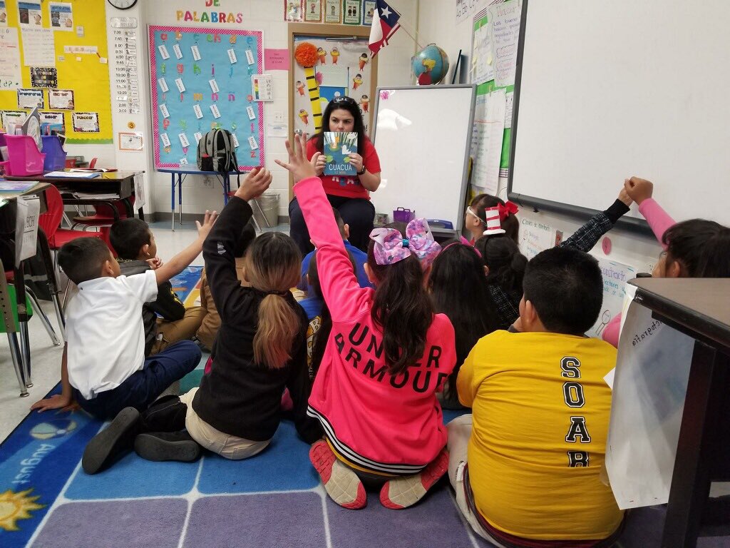 Winston_ISE's tweet photo. Thank you Department of Teaching & Learning! Our scholars loved having you visit and share the love of reading! @tsalinas11 @JRod_EISD @EsparzaCL @Lenicia4 #WinstonWins #ReadAcrossAmerica #GuestReaders #ReadAloud #EISDLiteracy #WinstonReads #ServeAndSupport https://t.co/X4nperGMwA