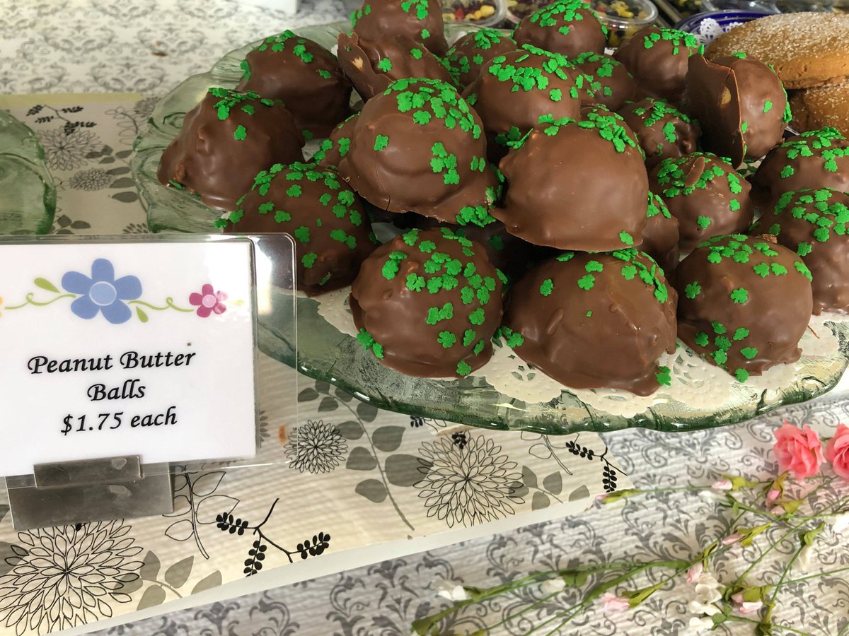 RochesterDeli's tweet photo. Come join us for an EARLY CELEBRATION! SATURDAY, 3/16/19 from 10-6pm. Chef Dan's Corned Beef and Cabbage and Irish Lamb Stew will be available for Dine In or Carryout! #StPatricksDay2019 #CornedBeef https://t.co/Igev3XZIQm