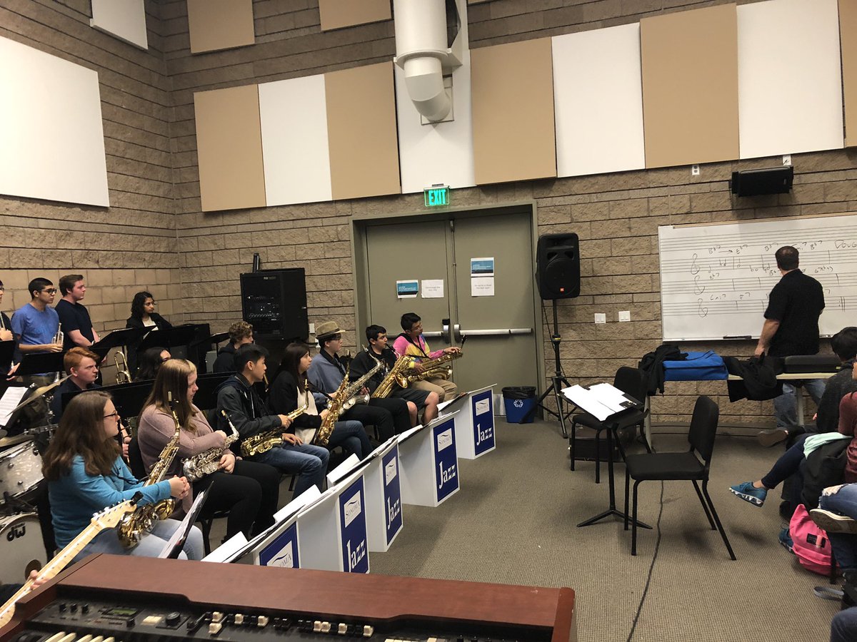 MrCookACHS's tweet photo. Digging in on some jazz improvisation with Prof. Leibinger, head of Jazz Studies here at Sonoma State University. https://t.co/0tHW4zMWNq