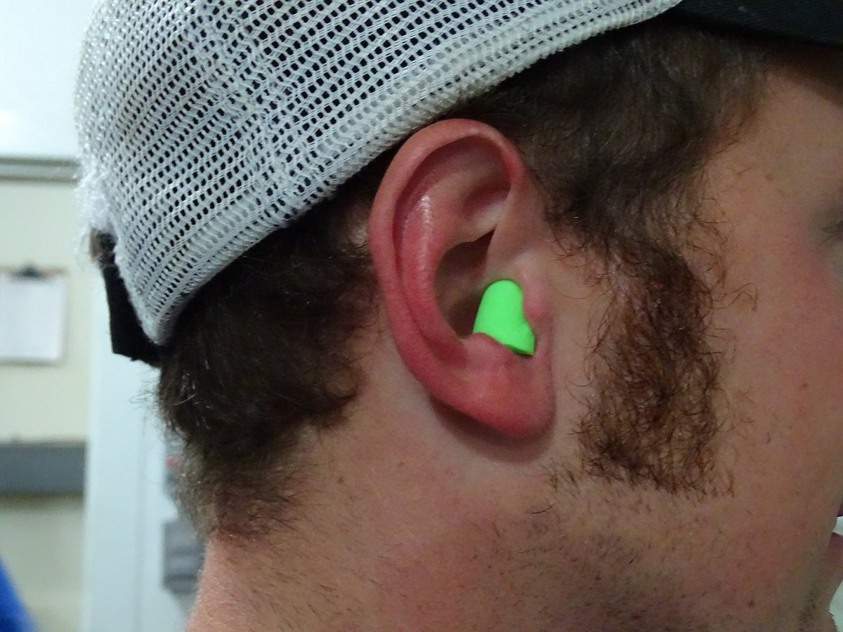 WIFarmBureau's tweet photo. Hearing loss is irreversible! By placing earmuffs or
earplugs near noisy places on the farm, you can remind
yourself to take preventative measures to be able to
save your hearing.
@grainger has everything you need: https://t.co/l4NviX0cdR
#KeepFarmsSafe #ASAP19 https://t.co/2rQTJ4Igh0