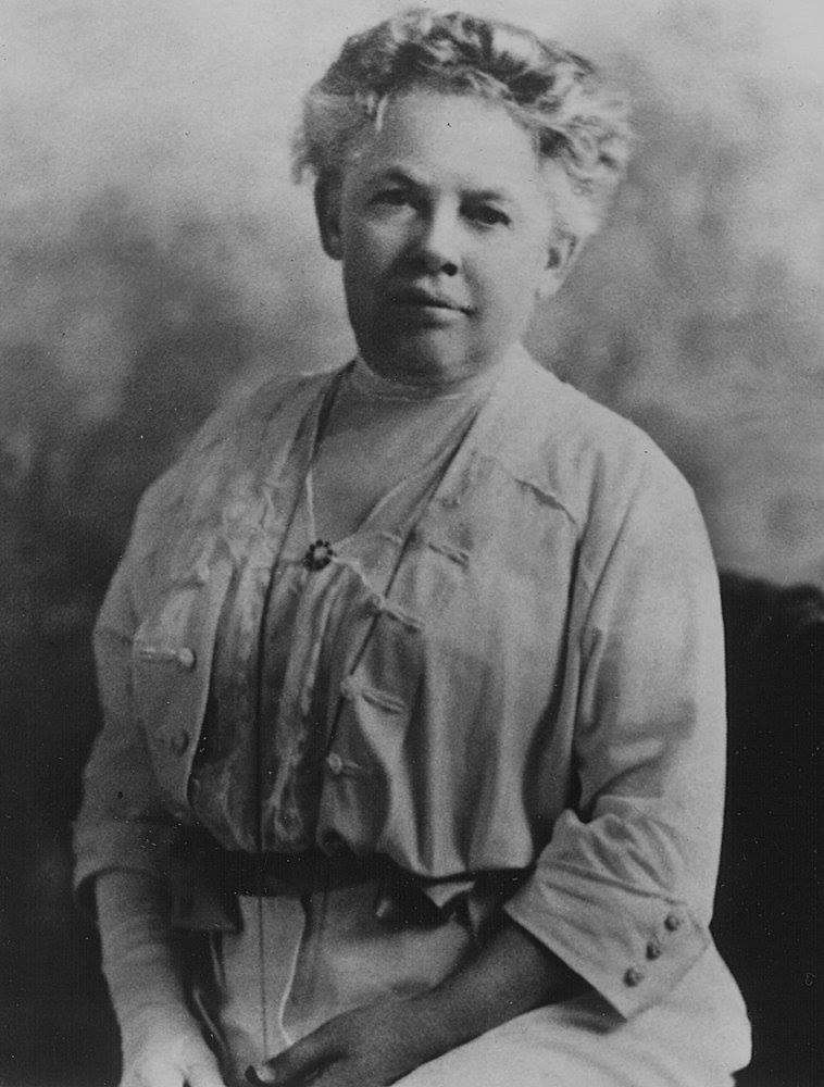 Mary Titcomb was the first librarian of the Washington County Free Library. She introduced the first bookmobile in the United States in 1904 in an effort to get books in homes throughout the county, not just in Hagerstown: bit.ly/2mfzmTB #WomensHistoryMonth #FactFriday