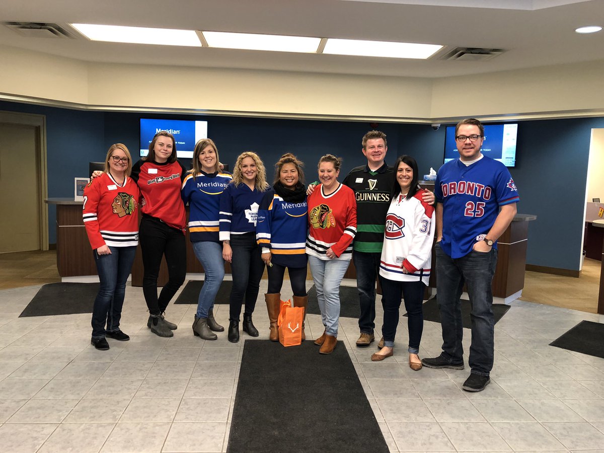 erin_picks's tweet photo. @MeridianCU Lakers are dressed in jeans and jerseys today in support of @PathstoneMH to raise funds for kids mental health! We hope to see everyone at #meridiannight tonight at the @OHLIceDogs game in support of this IMPORTANT cause! #KidsDeserveIt https://t.co/HhxfhlmVi6
