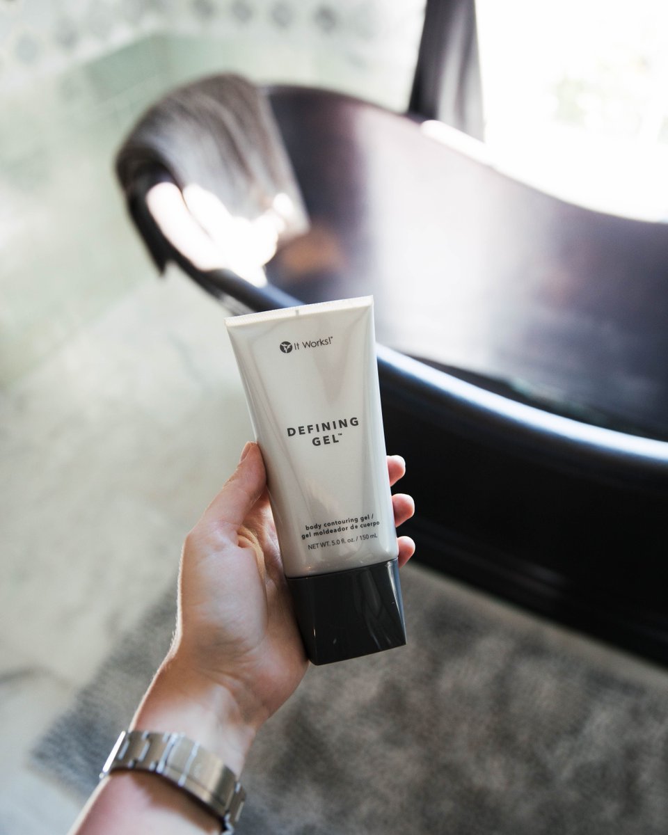 ItWorksGlobal's tweet image. Powerful ingredients like green tea and eucalyptus leaf extract dive deep beneath the surface of the skin to improves skin texture and tightness. Use #DefiningGel between wrap days or as an everyday lotion!

#Skincare

ItWorks.com/shopping/item/…