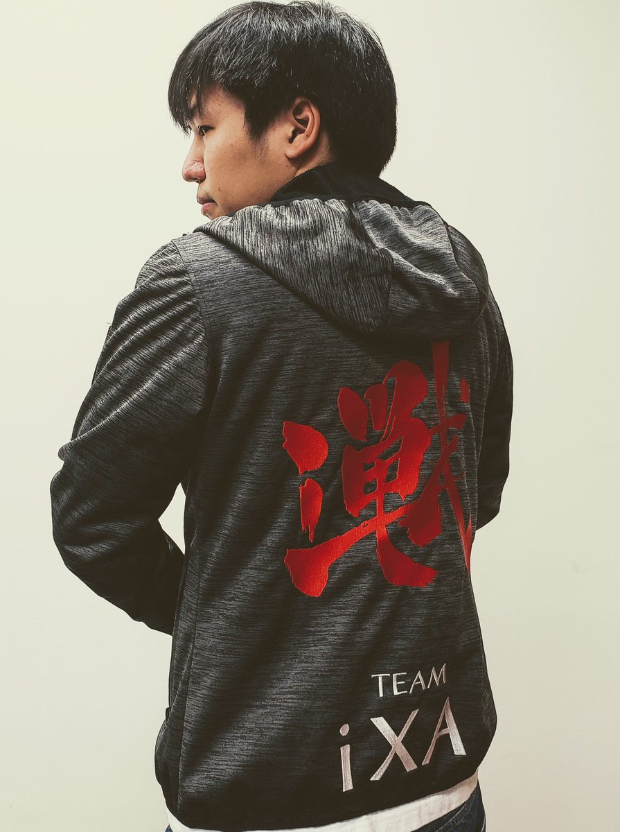 stormKUBO's tweet photo. この度、私ストーム久保は株式会社ヤルキマントッキーズ様が運営する「TEAM iXA」
に所属して今年もプロゲーマーとして活動していくことを報告致します！

海外大会はもちろんのこと、3/14日に稼働開始するストVタイプアーケードにも力を入れていく所存です！

皆さま、今後とも宜しくお願い致します！ https://t.co/hGlvMn7HyW