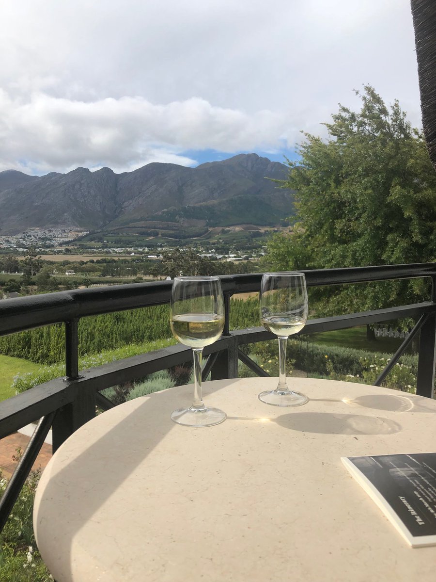 The best way to celebrate international women’s day  with a glass of wine in South Africa 🇿🇦 with my fellow strong women💪 ⁦<a href="/tracy_mort/">Tracy Mort MBE</a>⁩ and Claire Nesbitt! 👏