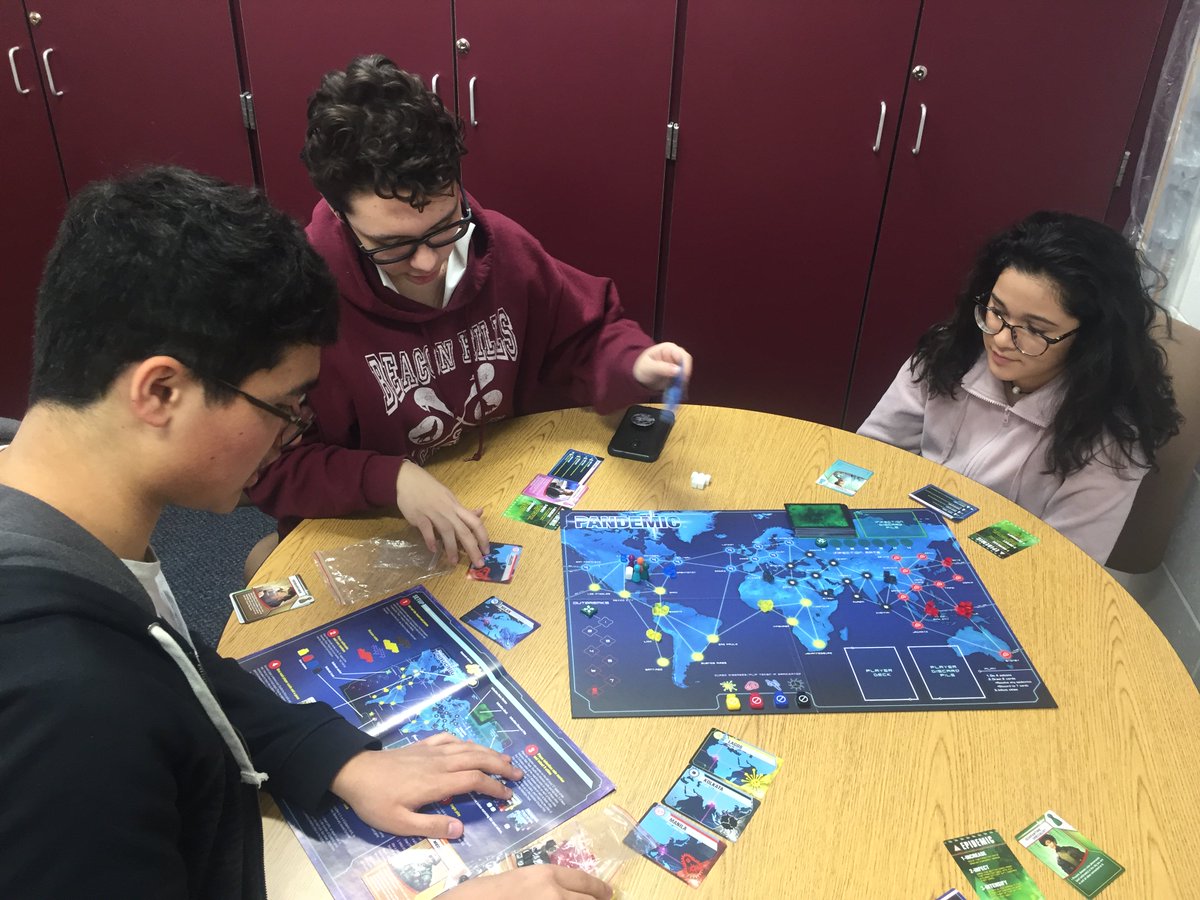 EndeavorWI's tweet photo. This month we are using various board games to practice the skills that a good problem solver needs to have. #problemsolving #boardgames https://t.co/M3InxRdscI
