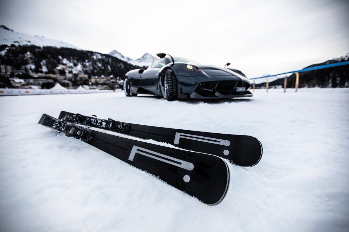 PirelliDesign's tweet image. Greater performance, greater control. P Zero Winter Skis will set the benchmark for your alpine adventures. 
#PirelliDesign #PZeroWinter #Pirelli #Blossom #WeAreInControl #PirelliWinter #GIMS #GimsSwiss
 press.pirelli.com/p-zero-winter-…