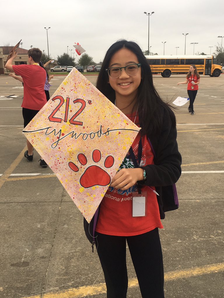 stacilbartley's tweet photo. Kite Flying Day @CyWoods212 !!! https://t.co/FiGixPTeZ0