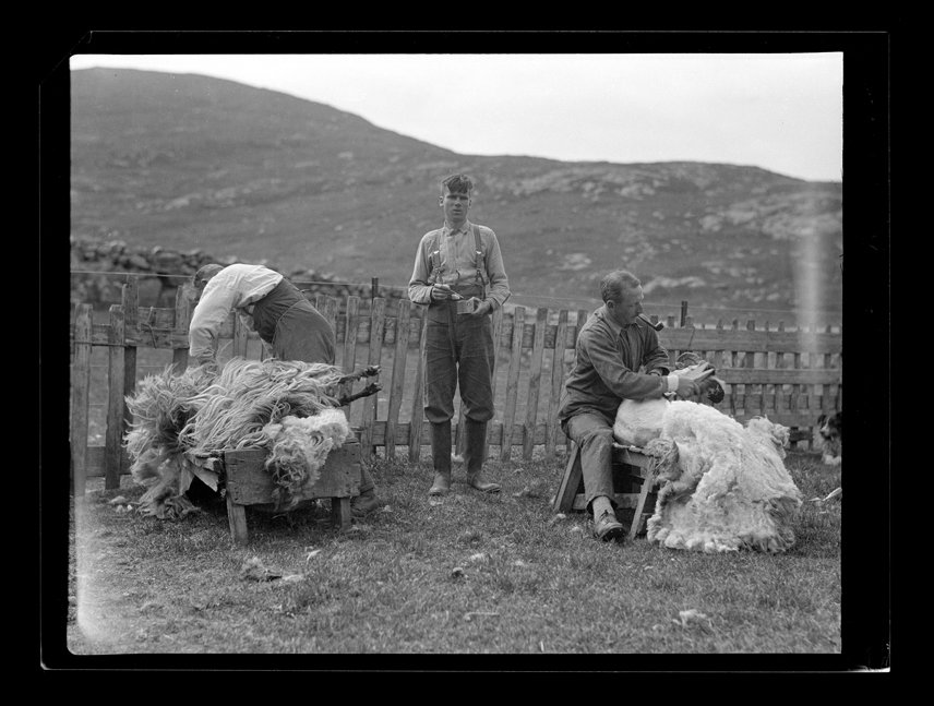 Ronald MacIntosh (Left), Neil Maclennan (Middle) John MacDougall (Right) on #Mingulay 1934 by #MargaretFayShaw

#MortonPhotoProject @NTSCollections #Conservation #Digitisation #PhotoArchive #PhotographyHistories #BritishPhotographicHistory #Scotland #ScottishPhotographicHistory