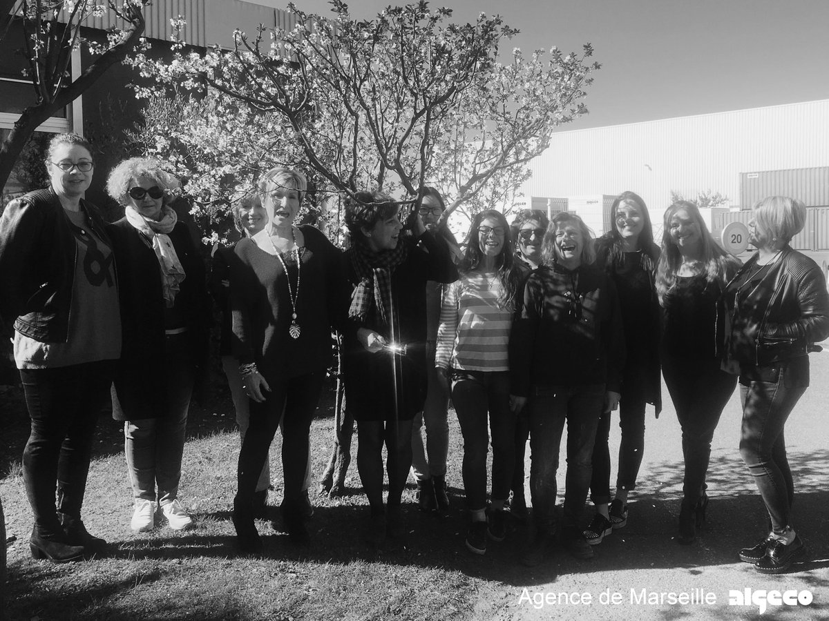 AlgecoSAS's tweet photo. [#journeedesdroitsdelafemme ] Chez @AlgecoSAS c'est tous les jours la #JournéeDeLaFemme, mais profitons du #8mars2019 pour remercier toutes les #femmes qui contribuent à la réussite d'Algeco 👏 👏
 #ResponsableAchats #ResponsableBureauD'Etude  2/2 https://t.co/IJOEUjDF4f