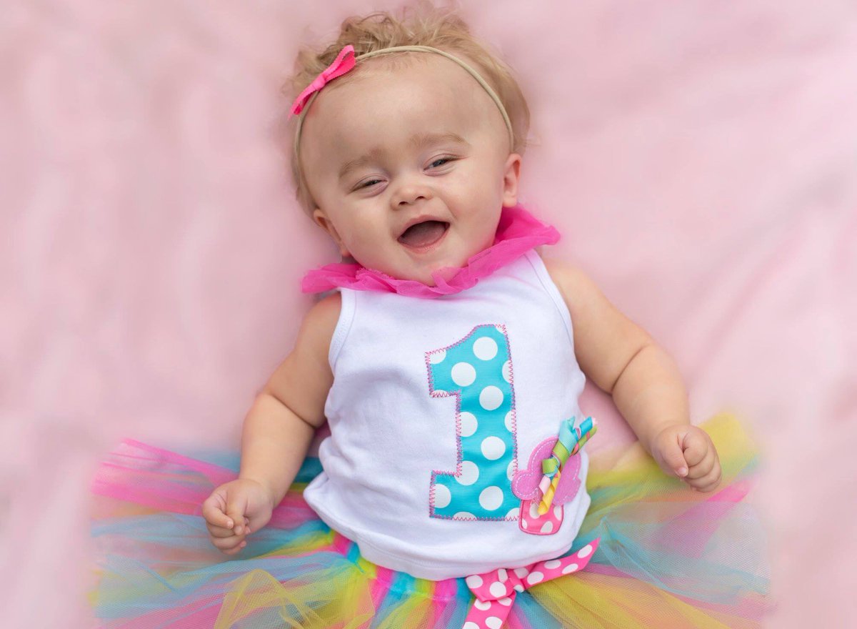 _HYSTericaL_'s tweet photo. my baby cousin tobin grace is currently fighting Canavan’s Disease which only affects 500 people in the WORLD. if she doesn’t get this $250,000 surgery, the chances of her living past age 10 are incredibly low. a share is all it takes to spread the word!💜 https://t.co/m0IpjIRweM https://t.co/HoPyeJKY7c