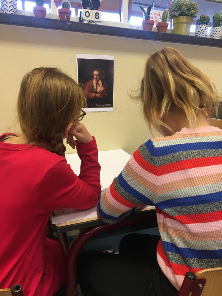 destarter's tweet photo. Na een les over Rembrandt in groep 7 voor project 'Lang leve Rembrandt'   geinspireerd en zelf aan de slag. #hetjaarvanrembrandt #rijksmuseum #verenigingcultuurprofielscholen #vakoverstijgendonderwijs #talentenkracht https://t.co/BJ7Y48UetA