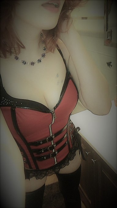 Happy Friday 🥰  https://t.co/p6kvUAR3OS   #TGIF #TGIFriday #horny #redhead #pornstar https://t.co/ks<a href="/tag/tgif"class="tags">#TGIF</a><a href="/tag/redhead"class="tags"><span>#redhead</span></a><a href="/tag/horny"class="tags"><span>#horny</span></a><a href="/tag/pornstar"class="tags"><span>#pornstar</span></a><a href="/tag/tgifriday"class="tags"><span>#tgifriday</span></a>