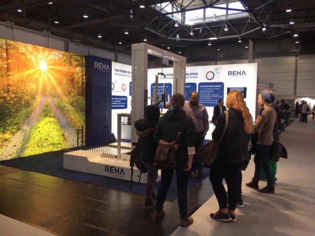 RehaTechnology's tweet image. Die #therapieLeipzig19 ist in vollem Gang. Besuchen Sie uns am Stand D23/Halle 2. Erleben Sie den einzigartigen, robotergestützten G-EO Gangtrainer und lassen Sie sich von den unerreichten Gang- und Bewegungsmuster nach End-Effektor-Ansatz persönlich überzeugen. Wir freuen uns!