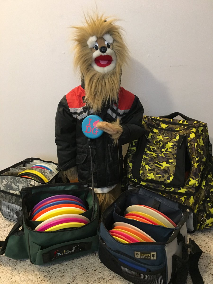 buttonst68's tweet image. Dude, I am ready to play a round of disc golf! Unfortunately, a large snowstorm is about to hit Minnesota. Bummer! #discgolf