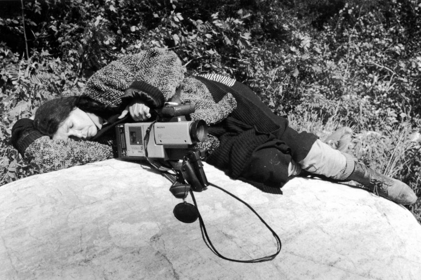 "History can be lost if no one tells the story—so that's what I do. I tell stories."
—Alanis Obomsawin ✊🏽 #InternationalWomensDay