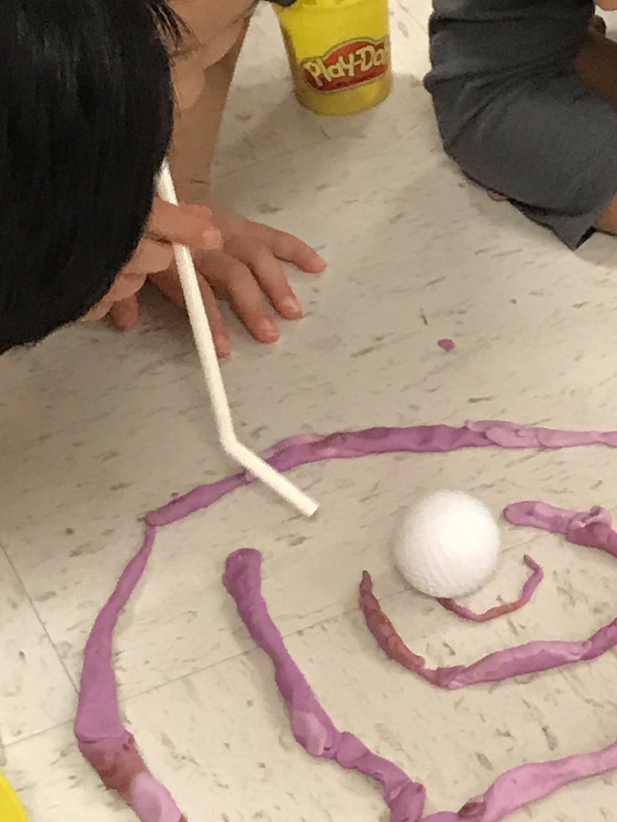 kinder_morales's tweet photo. Challenge in engineering today...to get a ball through a amaze w/o using your hands! #kinder https://t.co/5GkBzO0lGT