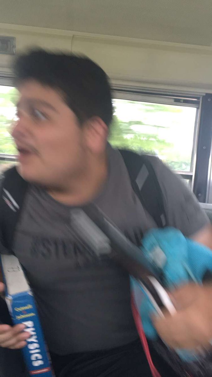 ThinderChikens's tweet photo. #Ket2Space that feeling when cotton eye joe comes on https://t.co/e6XZlEAoHe