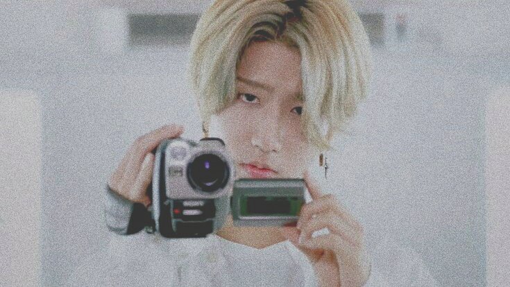 httpstraykinqs's tweet photo. "so nuca... what concept will you-"

"who cares about the concept, jisung? just take a picture of me."

💌 #StaySelcaDay 💌 https://t.co/J3zQeRqUSO