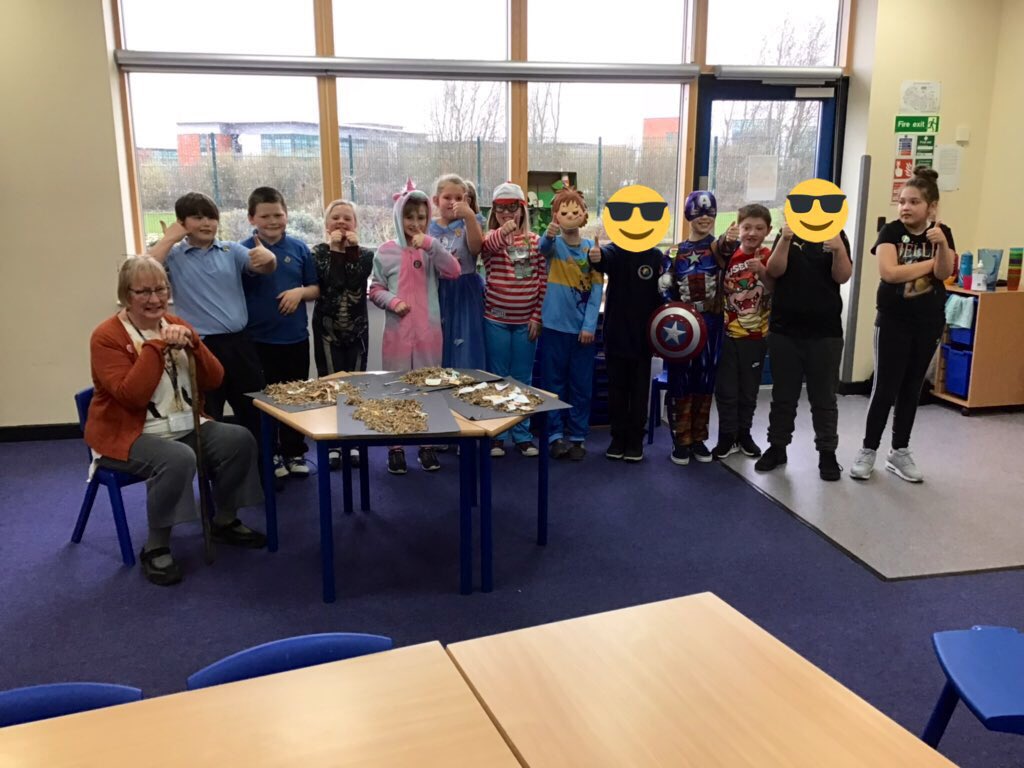 World Book Day in Blue 7.#WorldBookDayUK <a href="/bentondenesch/">Benton Dene School</a>