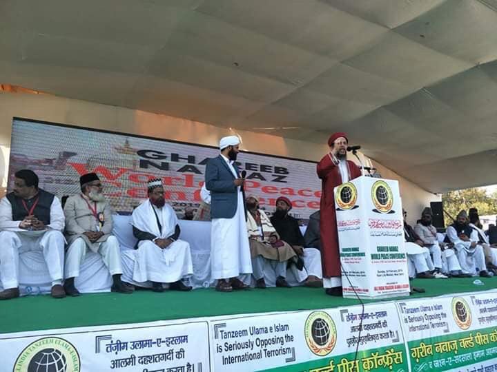 WorldSyahadah's tweet photo. Daripada Abu Darda RadyiAllahuanhu  berkata, RASULALLAH SALLALLAHU ALAIHI WASSALAM bersabda, "Barangsiapa ber-saksi dengan ikhlas bahwasanya tiada ILAH selain ALLAH dan bahwasanya MUHAMMADﷺ adalah hamba-Nya dan utusan-Nya, niscaya ia akan masuk surga." https://t.co/hsaYcm7Hl8