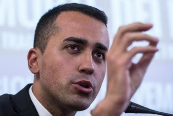 angelo6saso's tweet photo. Torino-Lione,  ha successo la mediazione tra Lega e M5S. Di Maio: "#TAV non sarà Treno ad Alta Velocità ma Treno Abbastanza Veloce" https://t.co/b8bctOqt4P