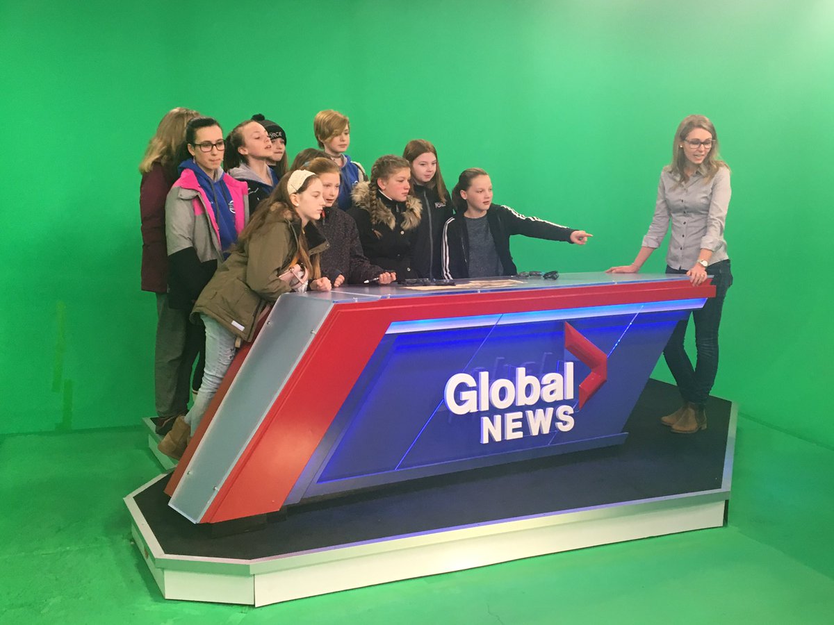 RhondaBrown5's tweet photo. Awesome to have these future female leaders and members of the Blue Thunder hockey team visiting @globalhalifax on #IWD2019 Thanks to our  @SarahRitchieTV (who is also their Assistant Coach) for guiding the tour and hopefully inspiring a few future broadcasters! https://t.co/7H7Z5RNUjC