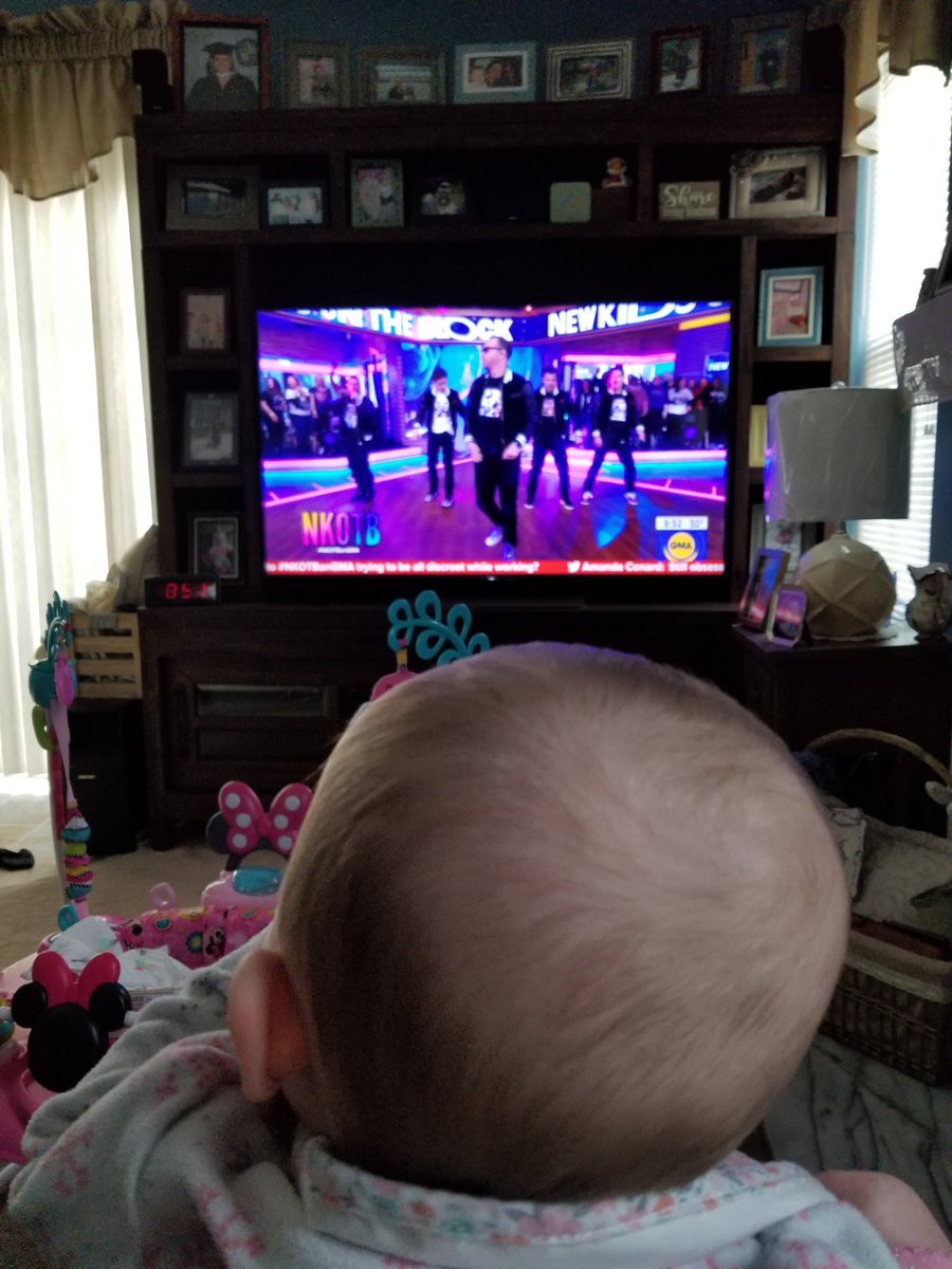 roxygirl301's tweet photo. @DonnieWahlberg Starting my daughter off right, even though turning off Sesame Street was a battle lol #HanginTough30 #BabyBlockhead https://t.co/BYU6j6tS8U
