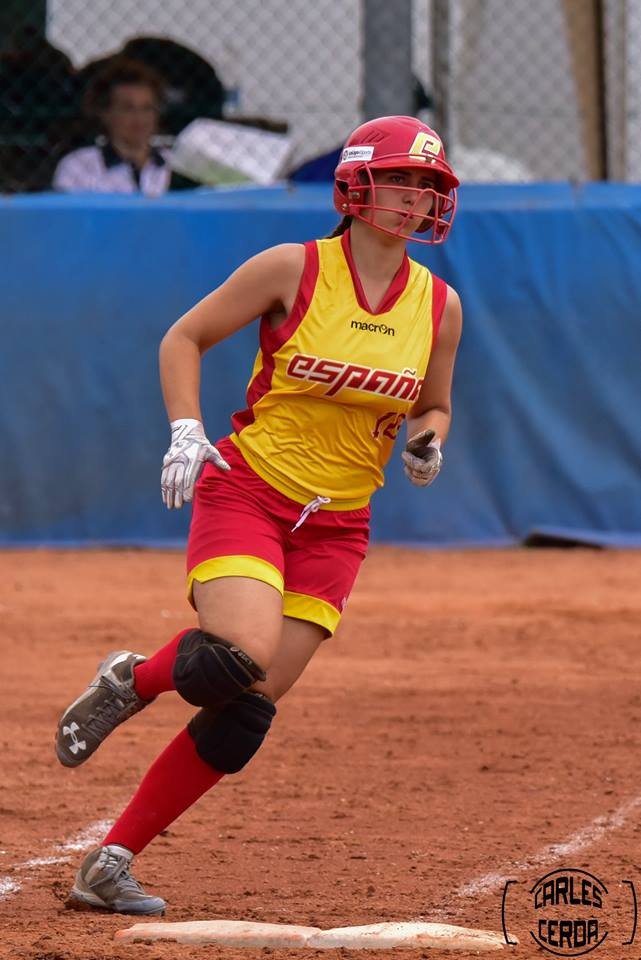 NavarraBeisbol's tweet photo. En el #DiaInternacionalDeLaMujer, nuestro apoyo y reconocimiento a todas las mujeres deportistas. En la FNBS, Uxua M, Itziar G, Meritxell, @uxuazoroza  Maialen P, Bea M y todas las sofboleras nos marcan el camino. Con ellas ⚾🏆🥇 @deporte_na @Deporte_navarro @Deportes_unav https://t.co/UrDcwNOaGB